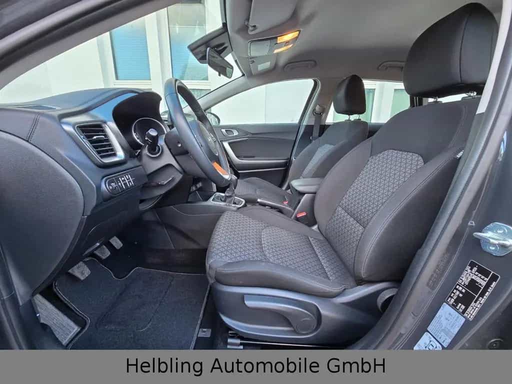 Kia Ceed Sportswagon Vision 09/2023-photo-6