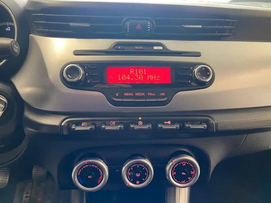 Alfa Romeo Giulietta 1.6 JTDm-2 105 CV Progressi 10/2012-photo-13