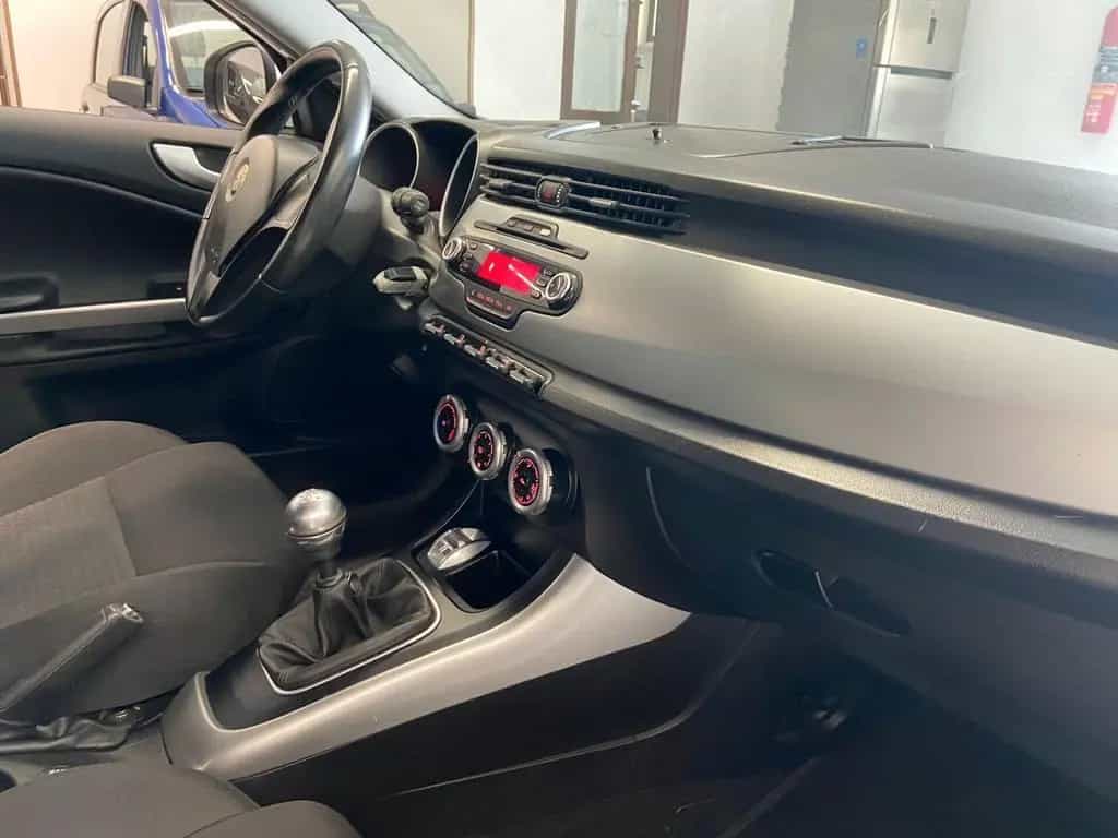 Alfa Romeo Giulietta 1.6 JTDm-2 105 CV Progressi 10/2012-photo-7