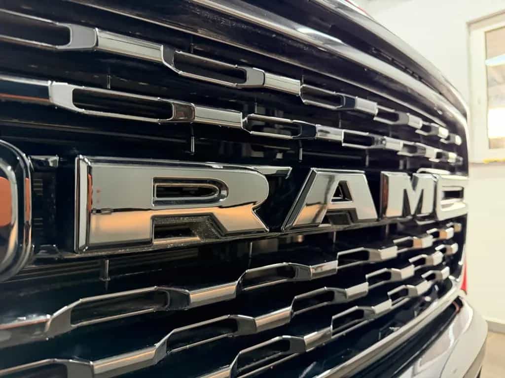 Dodge RAM 1500 5.7 HEMI V8 4x4 Bighorn/Crewcab/6Ft.Box 07/2022-photo-14