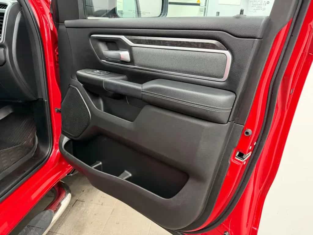 Dodge RAM 1500 5.7 HEMI V8 4x4 Bighorn/Crewcab/6Ft.Box 07/2022-photo-19