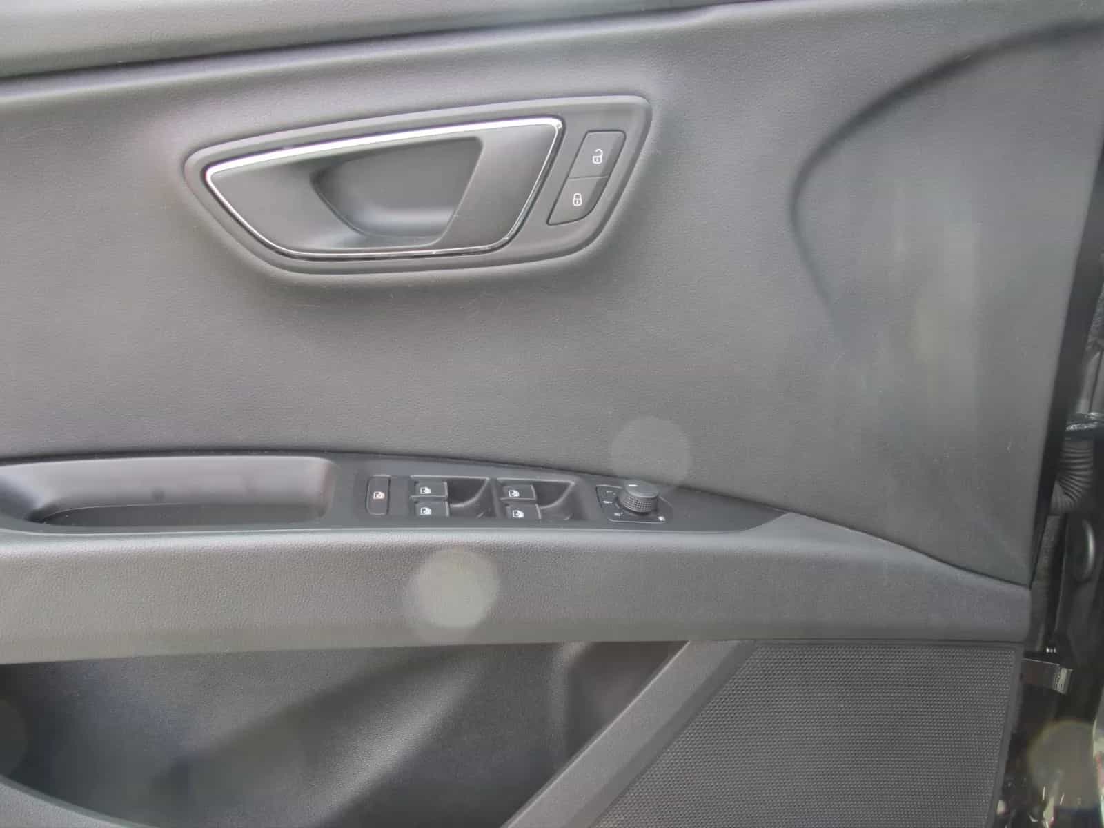 Seat Leon 06/2016-photo-17
