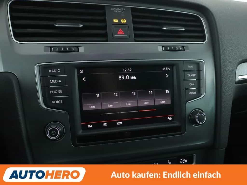 Volkswagen Golf VII 1.4 TSI Lounge BMT Aut.*NAVI*CAM*PDC* 07/2015-photo-22