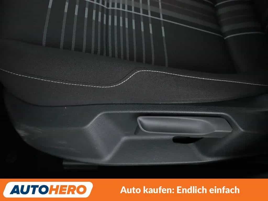 Volkswagen Golf VII 1.4 TSI Lounge BMT Aut.*NAVI*CAM*PDC* 07/2015-photo-28