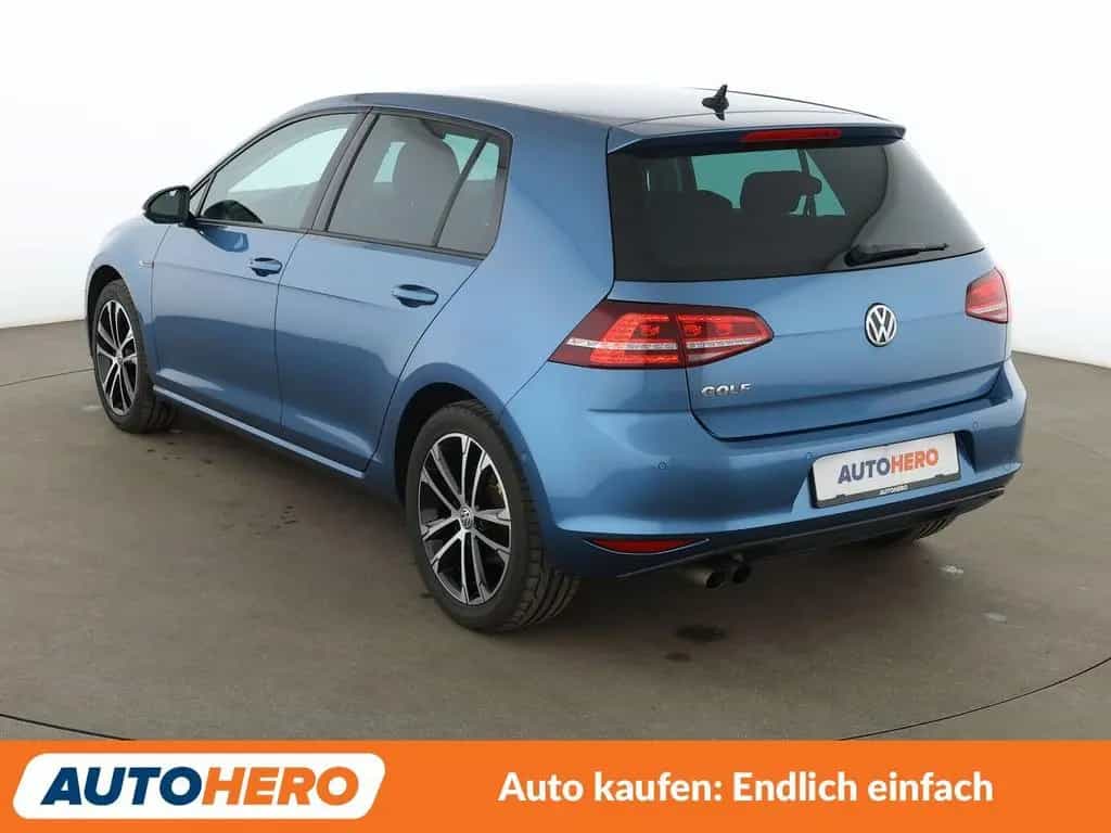 Volkswagen Golf VII 1.4 TSI Lounge BMT Aut.*NAVI*CAM*PDC* 07/2015-photo-3