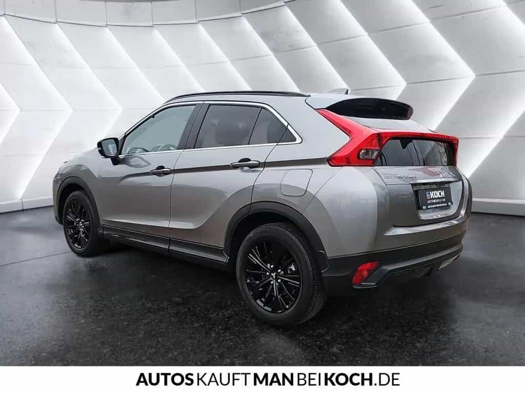 Mitsubishi Eclipse Cross 1.5 T-MIVEC 2WD Connect 8-Gang LED 09/2021-photo-3