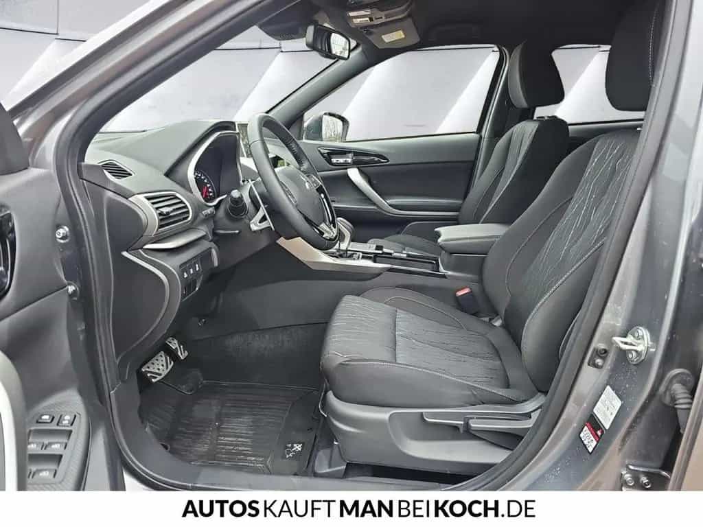 Mitsubishi Eclipse Cross 1.5 T-MIVEC 2WD Connect 8-Gang LED 09/2021-photo-6