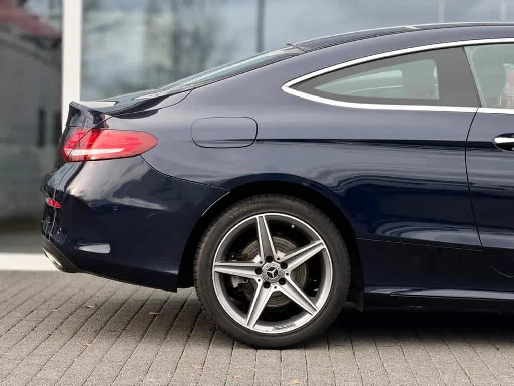 Mercedes-Benz C-Class 200 Coupe AMG*360*Shz*Leder*PDC*LED*KeyLess*BT 05/2018-photo-25