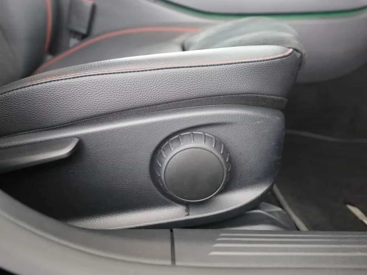 Mercedes-Benz CLA-Class 180 Shooting Brake 08/2020-photo-19