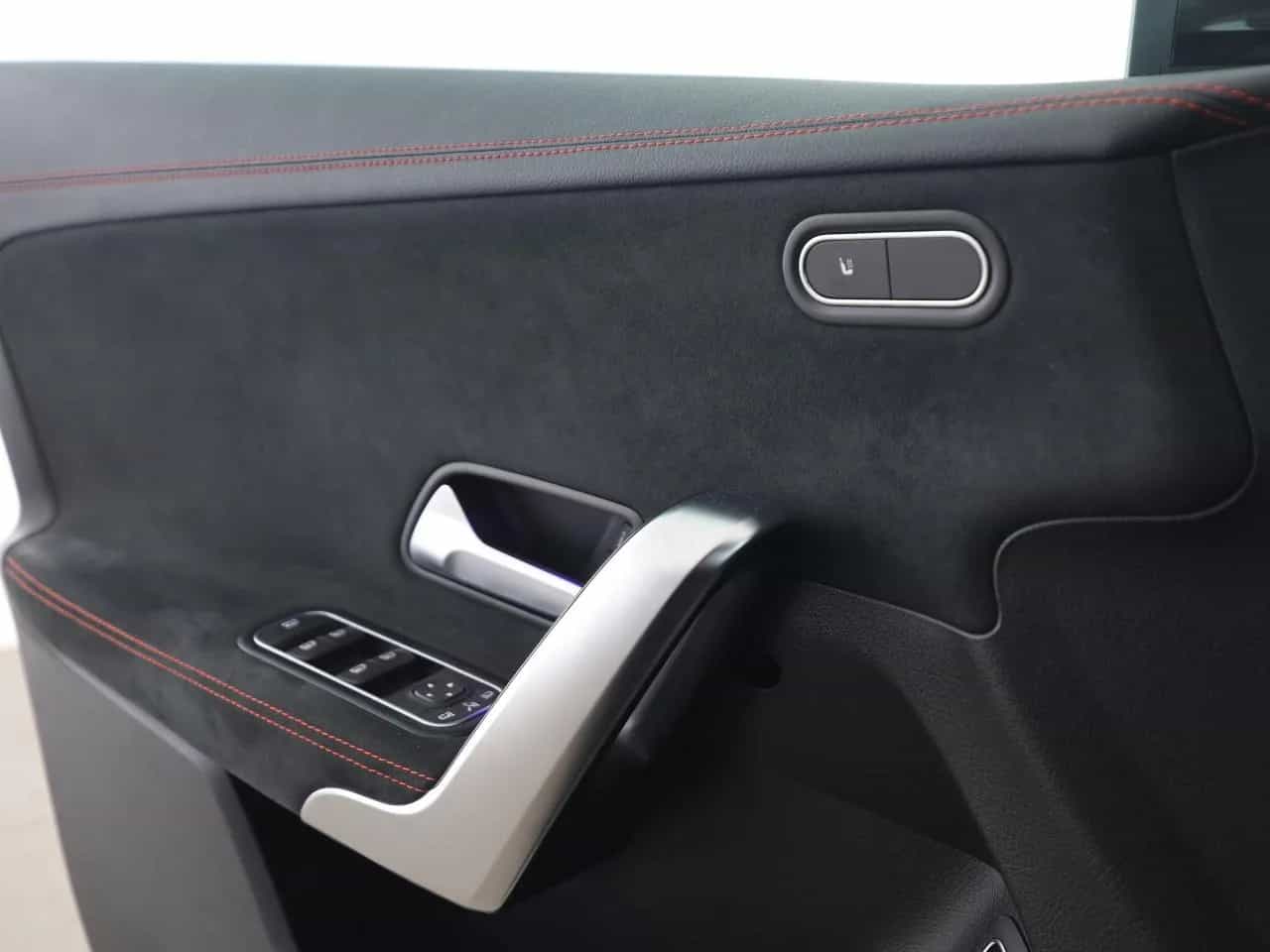 Mercedes-Benz CLA-Class 220 Shooting Brake 09/2019-photo-13