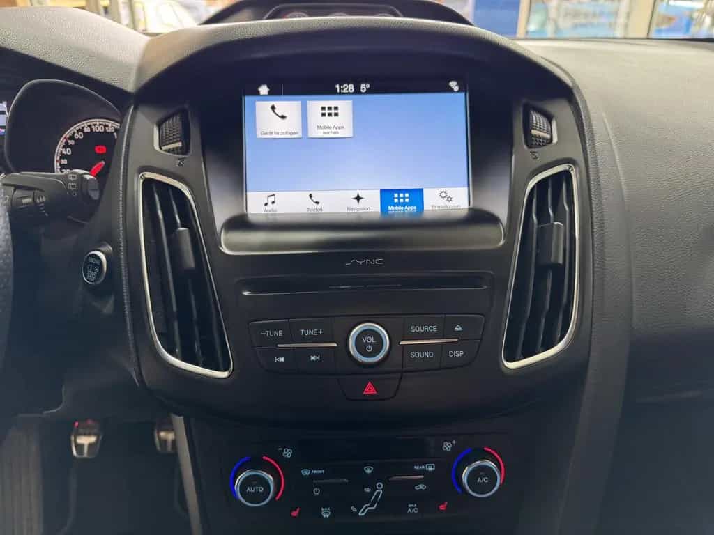 Ford Focus Turnier ST 250PS 06/2017-photo-18