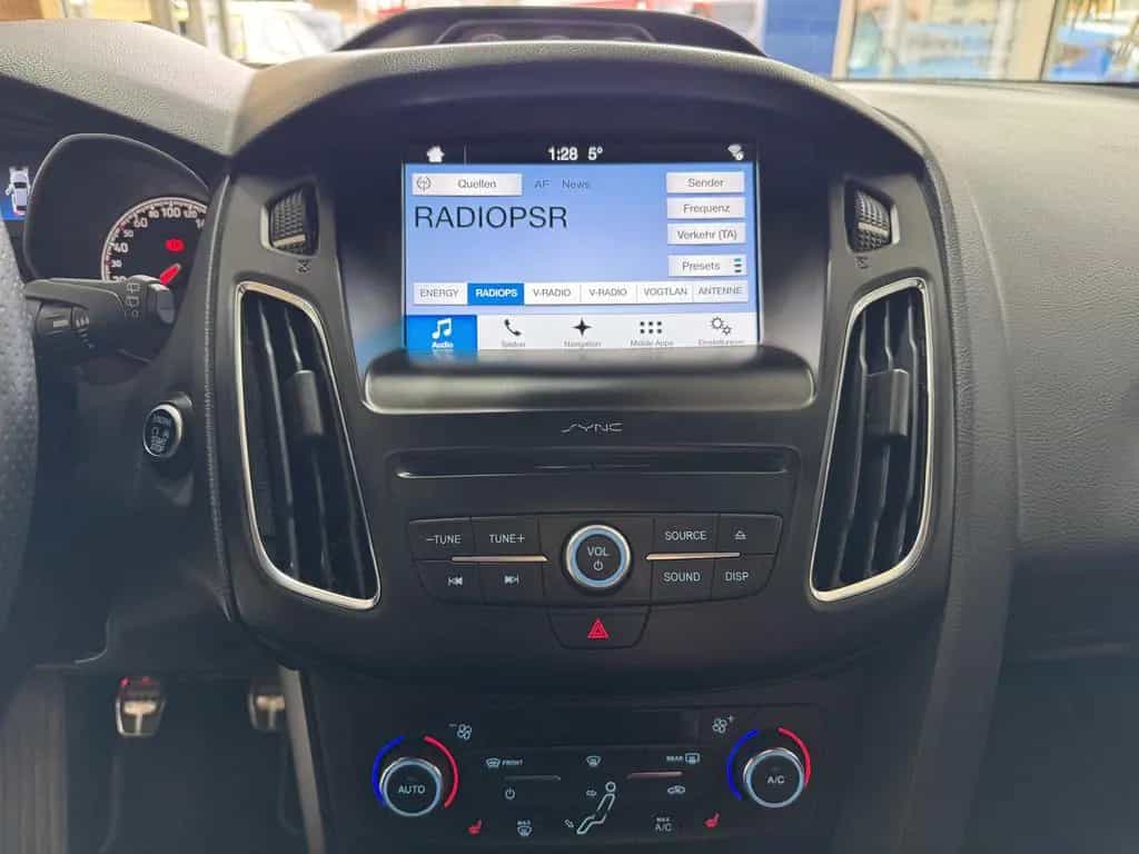 Ford Focus Turnier ST 250PS 06/2017-photo-19
