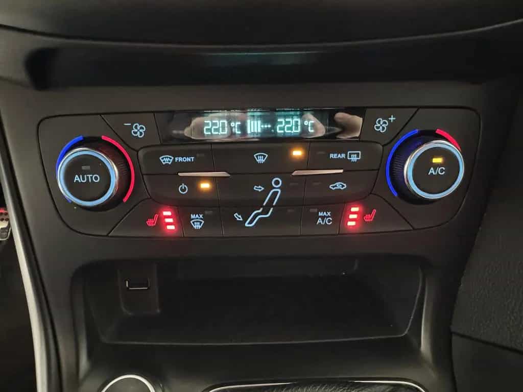 Ford Focus Turnier ST 250PS 06/2017-photo-21