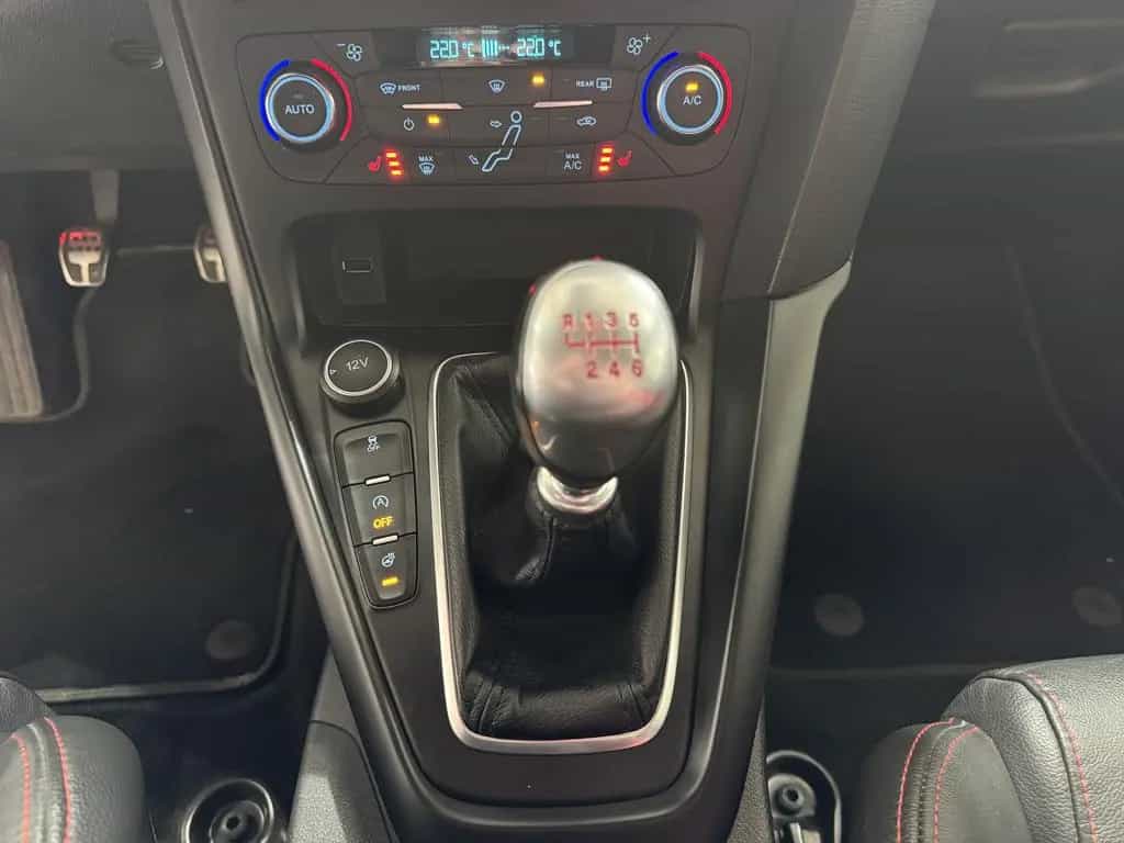 Ford Focus Turnier ST 250PS 06/2017-photo-22