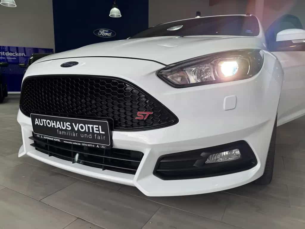 Ford Focus Turnier ST 250PS 06/2017-photo-30