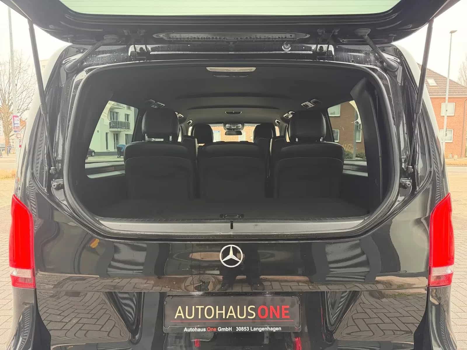 Mercedes-Benz V-Class 250 08/2018-photo-10
