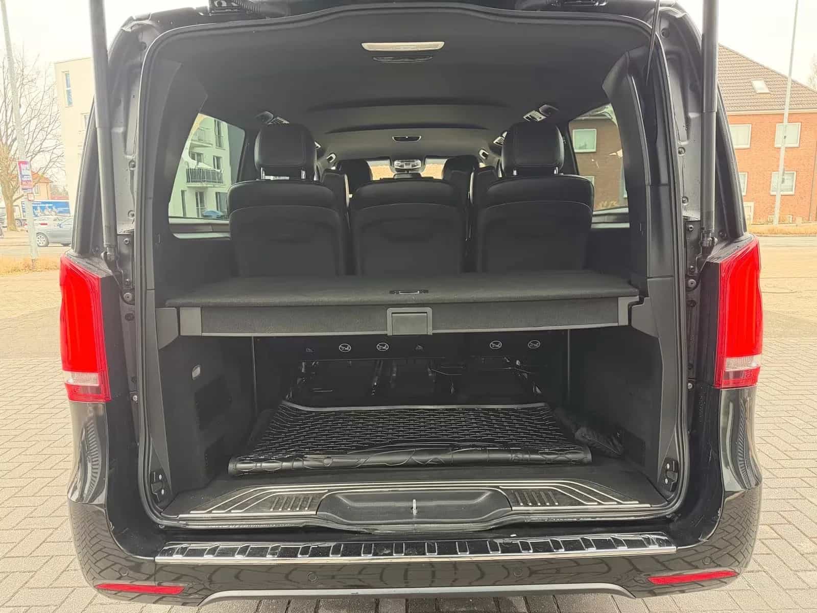 Mercedes-Benz V-Class 250 08/2018-photo-11