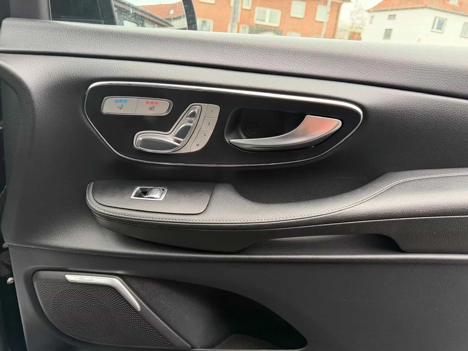 Mercedes-Benz V-Class 250 08/2018-photo-18
