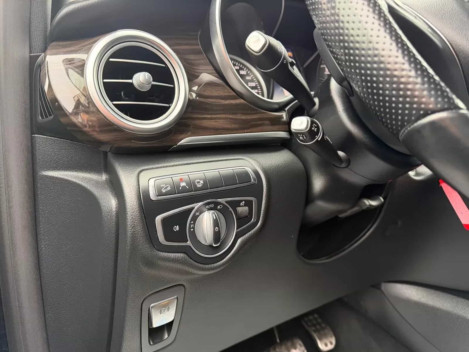 Mercedes-Benz V-Class 250 08/2018-photo-19