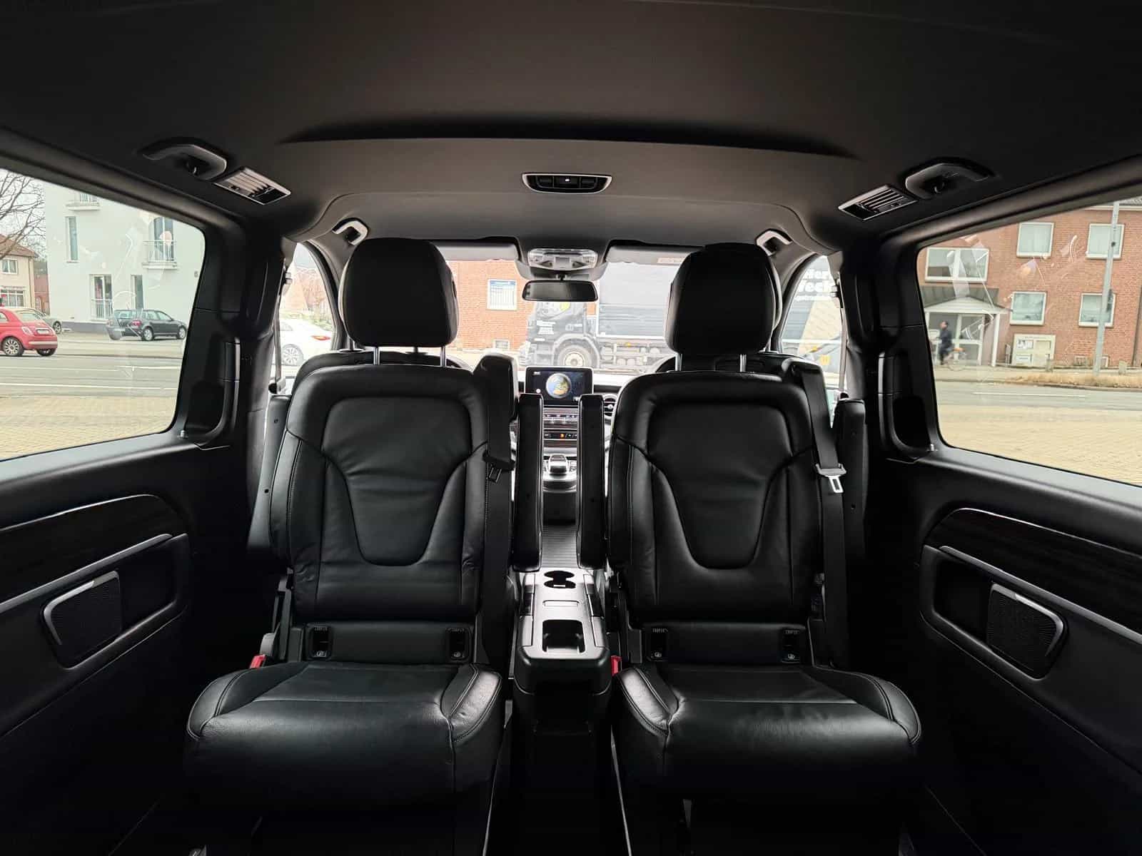 Mercedes-Benz V-Class 250 08/2018-photo-24
