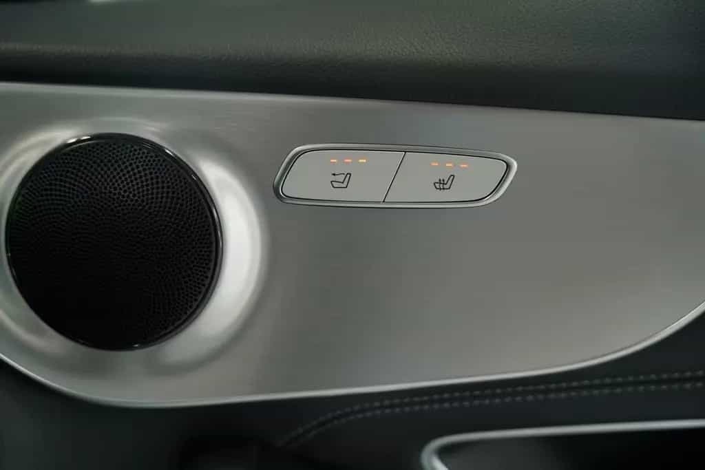 Mercedes-Benz C 200 Cabrio Night Edition AMG Line *19 *KeyGo 07/2017-photo-24