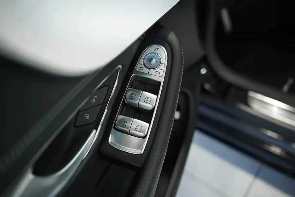 Mercedes-Benz C 200 Cabrio Night Edition AMG Line *19 *KeyGo 07/2017-photo-26
