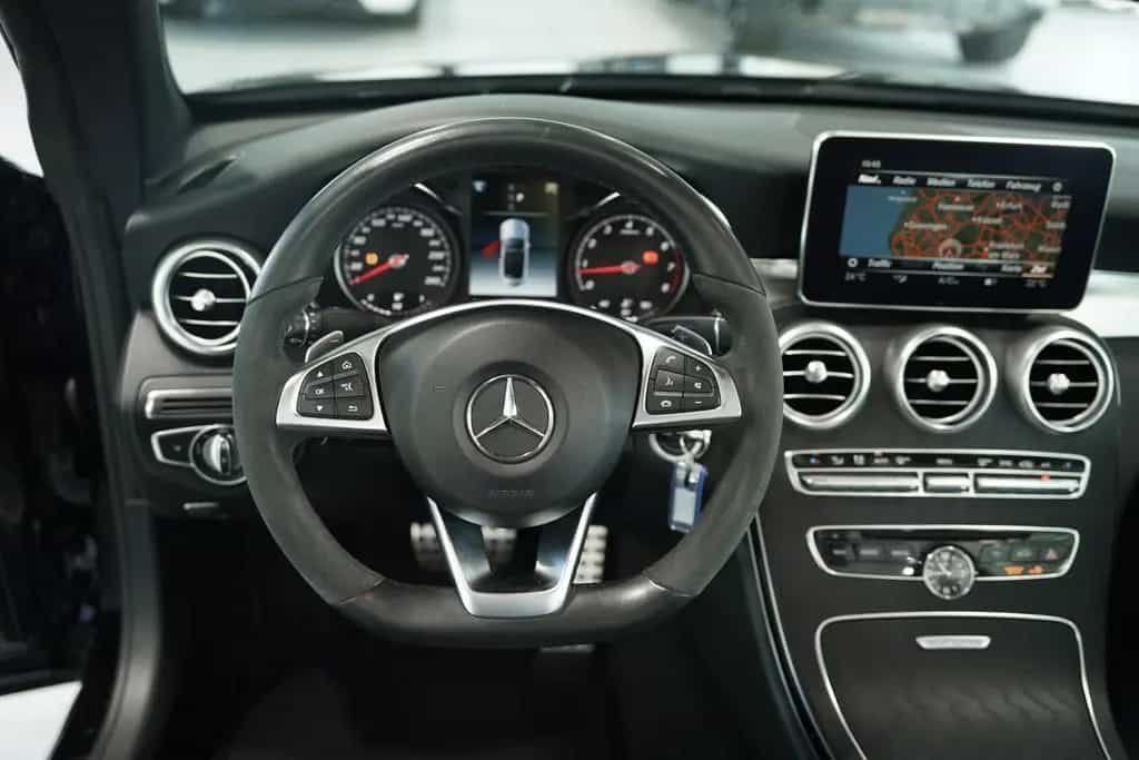 Mercedes-Benz C 200 Cabrio Night Edition AMG Line *19 *KeyGo 07/2017-photo-31