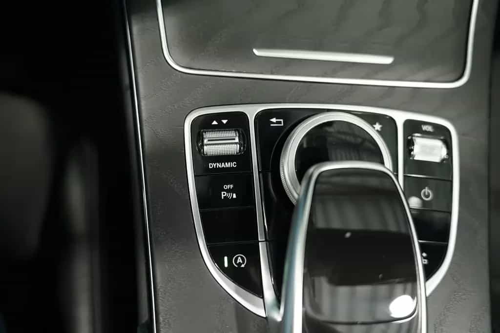 Mercedes-Benz C 200 Cabrio Night Edition AMG Line *19 *KeyGo 07/2017-photo-32