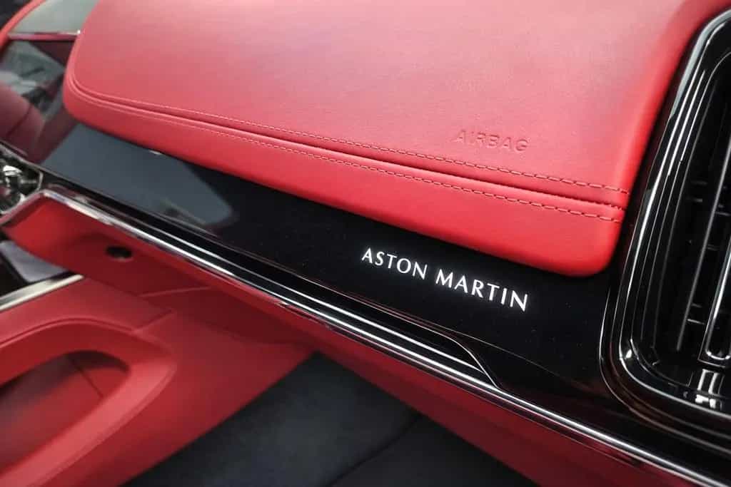 Aston Martin DBX 4.0 V8 707 01/2026-photo-14