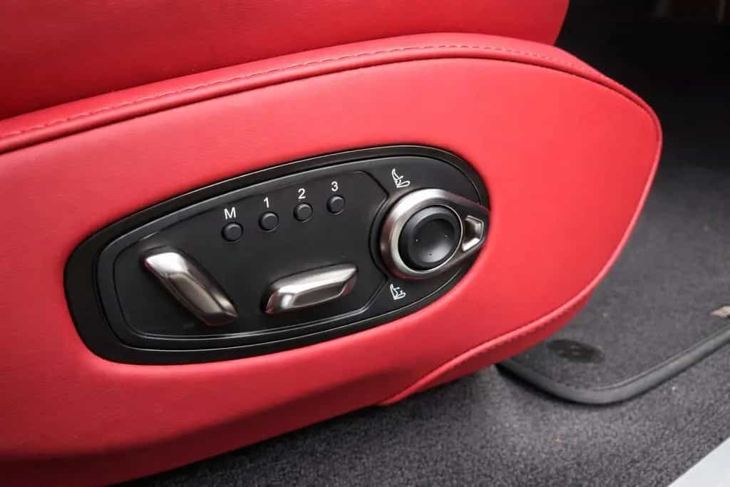 Aston Martin DBX 4.0 V8 707 01/2026-photo-15
