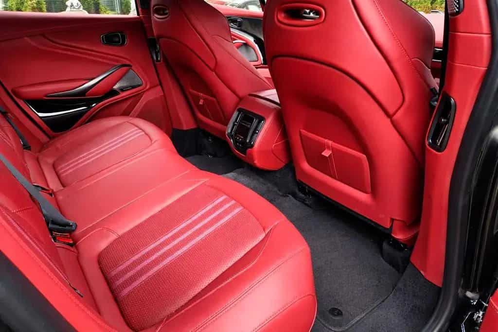 Aston Martin DBX 4.0 V8 707 01/2026-photo-17