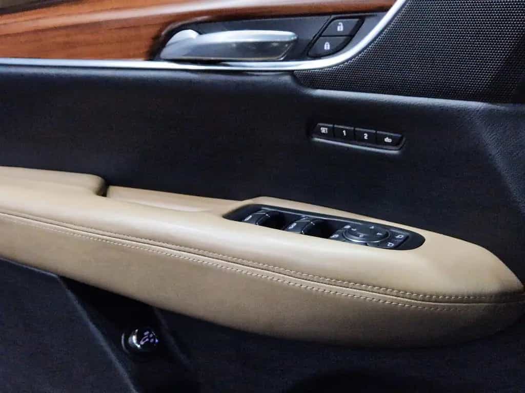 Cadillac XT5 V6 Platinum AWD|PANO|LEDER|5 *JAHRE*GARANTIE 04/2019-photo-22