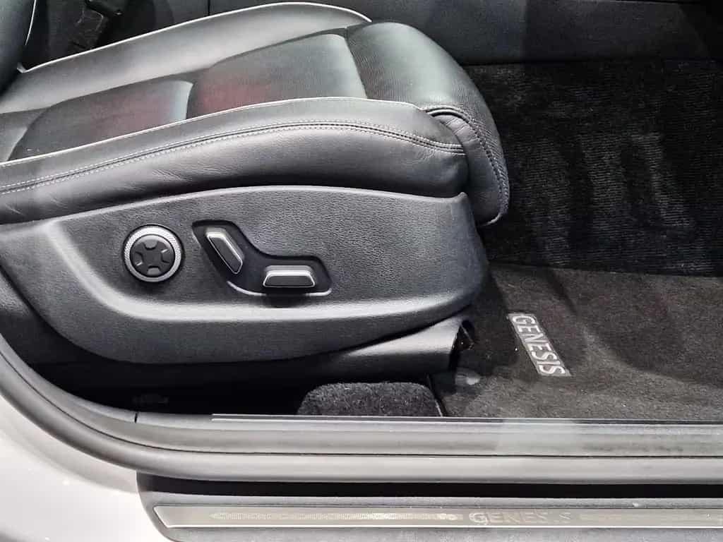 Genesis GV70 2.2 CRDI Luxury 4WD|PANO|5 *JAHRE*GARANTIE 11/2022-photo-24