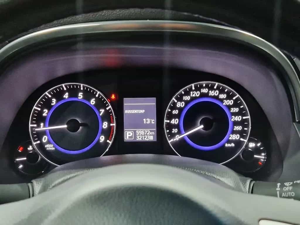 Infiniti QX70 3.7 S|AUTOM|LEDER|E-GSHD|NAVI|XENON|21 ZOLL 03/2018-photo-18