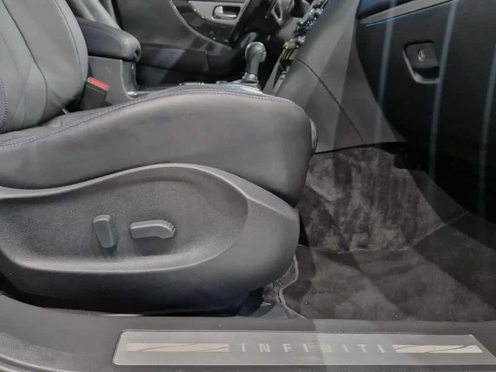Infiniti QX70 3.7 S|AUTOM|LEDER|E-GSHD|NAVI|XENON|21 ZOLL 03/2018-photo-23