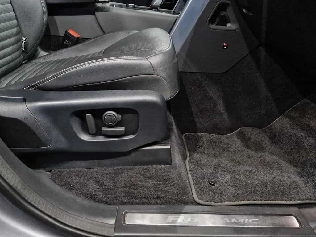 Land Rover Discovery 5 R-Dynamic D300 AWD|PANO|7 SITZER|LED 03/2021-photo-28