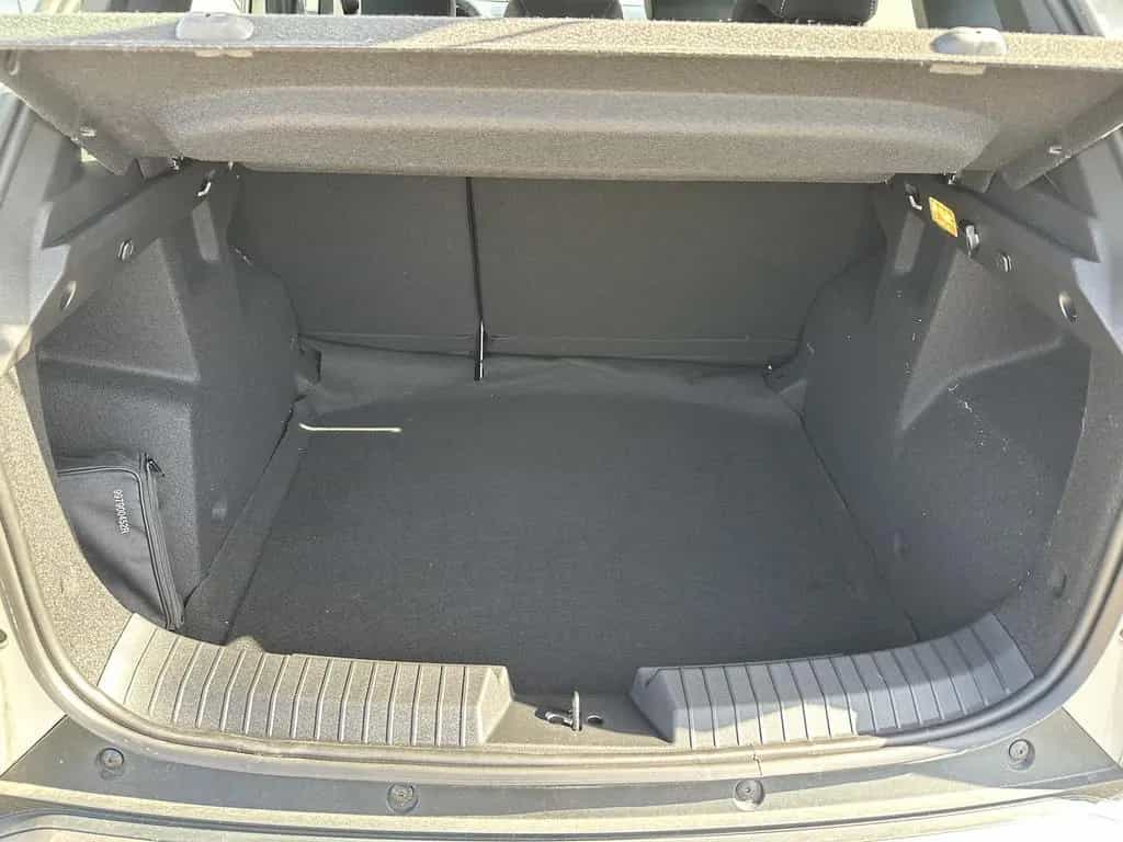 Dacia Duster Deutsch TCe 130 Expression / SitzH / RFK 03/2025-photo-25