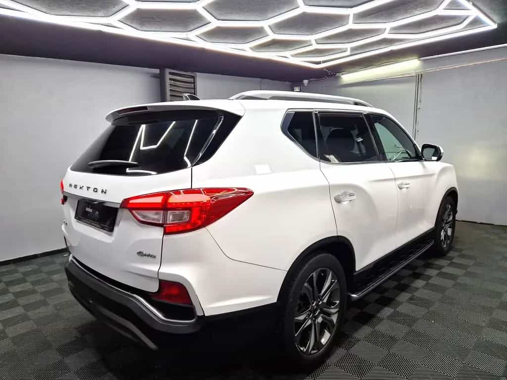 Ssangyong REXTON NOBLESSE 2.2 4WD|7SITZE|LEDER|AUTOM|LED|N 11/2019-photo-3