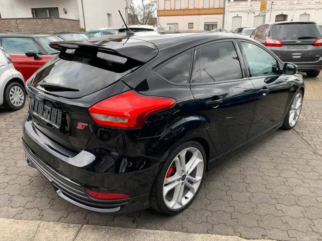 Ford Focus 2.0 ST 09/2018-photo-1