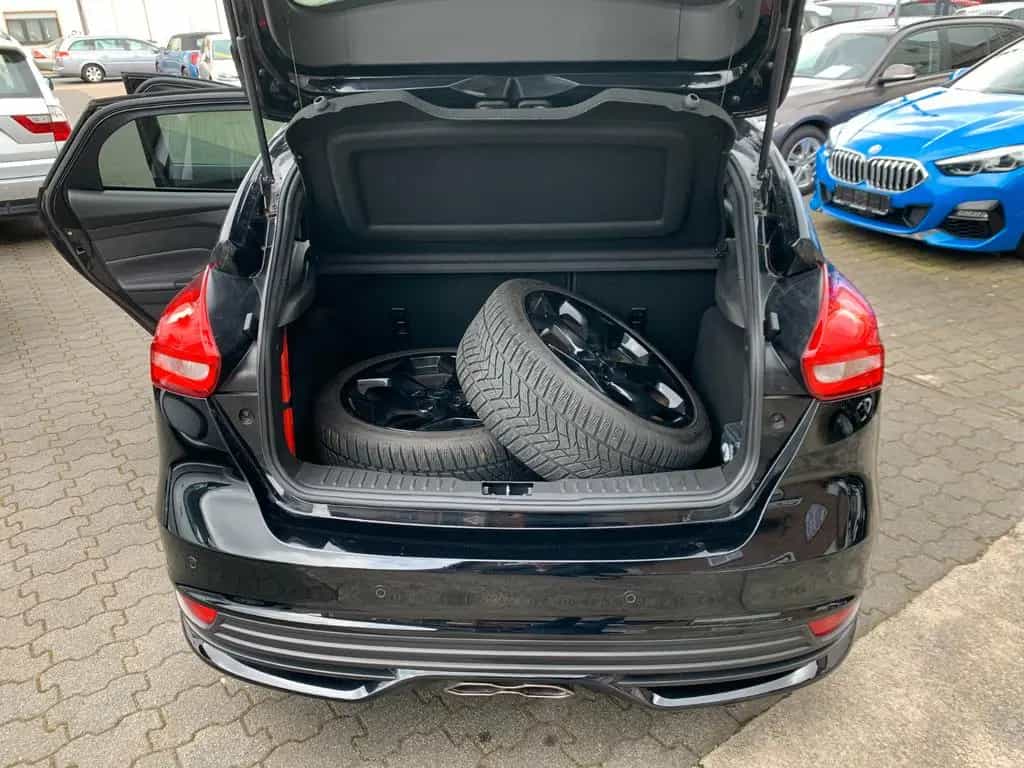 Ford Focus 2.0 ST 09/2018-photo-11