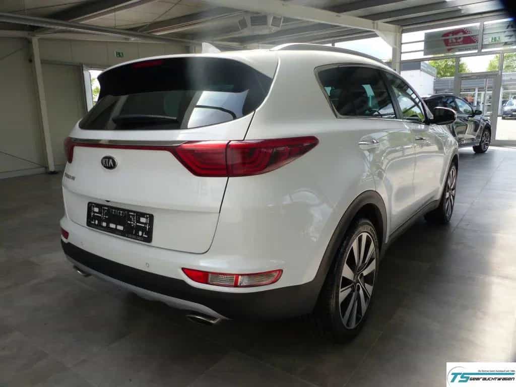Kia Sportage 1.6 TGDI 4WD AHK+Totw.+XENON+Navi+Tempo 08/2017-photo-0