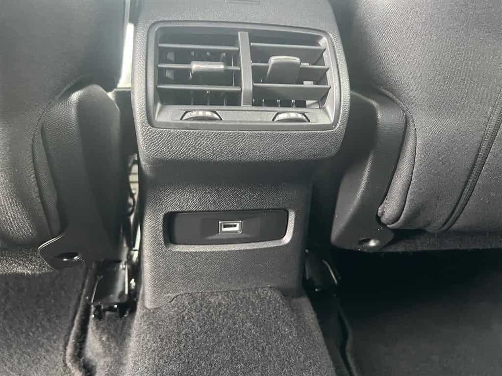 Citroën C4 Shine 1.2 Puretech Kältepaket 04/2024-photo-21