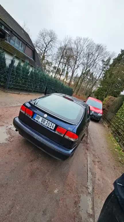 Saab 9-3 2.0i SE Fünftürer SE 02/1999-photo-6