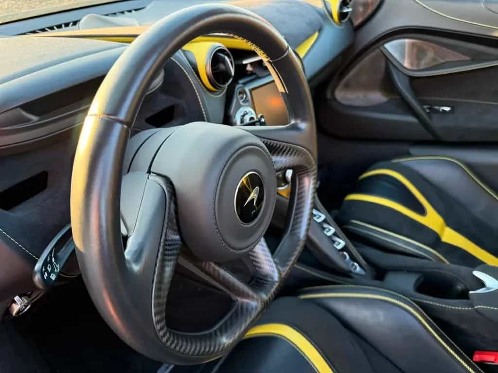 McLaren 720S TOP Zustand 1Hand Carbon B&O Lift Performan 06/2019-photo-21