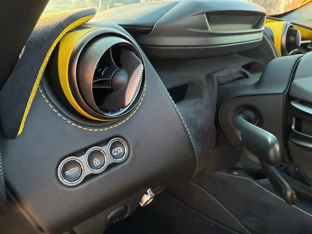 McLaren 720S TOP Zustand 1Hand Carbon B&O Lift Performan 06/2019-photo-22