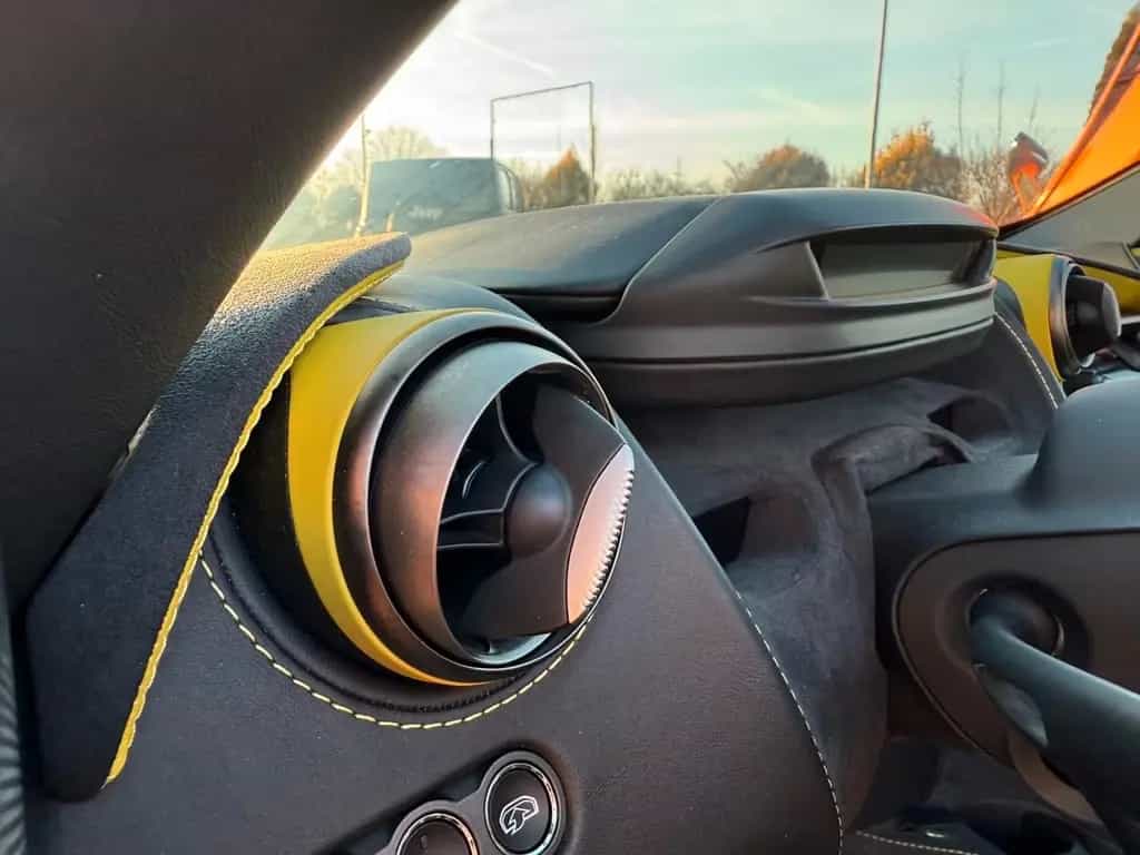 McLaren 720S TOP Zustand 1Hand Carbon B&O Lift Performan 06/2019-photo-23