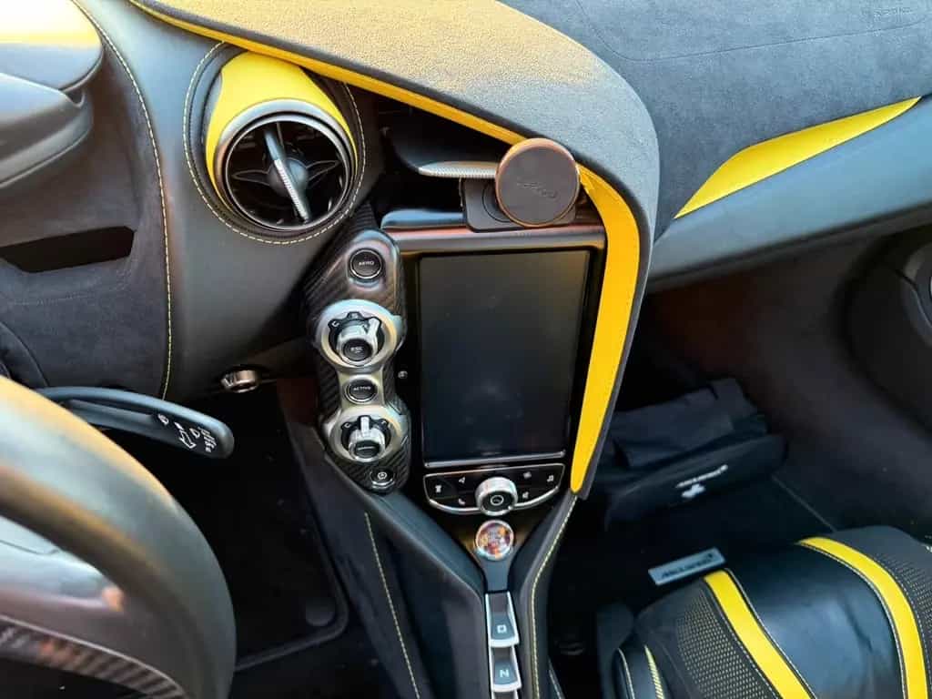 McLaren 720S TOP Zustand 1Hand Carbon B&O Lift Performan 06/2019-photo-24