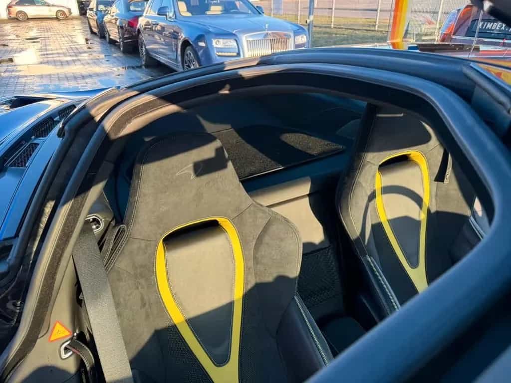 McLaren 720S TOP Zustand 1Hand Carbon B&O Lift Performan 06/2019-photo-29
