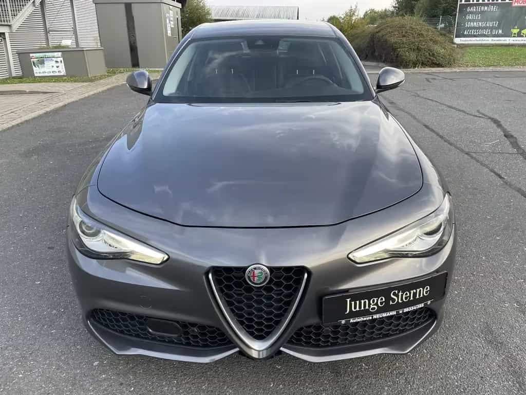 Alfa Romeo Giulia Veloce Q4 Vollausstattung Alu"19 09/2017-photo-1