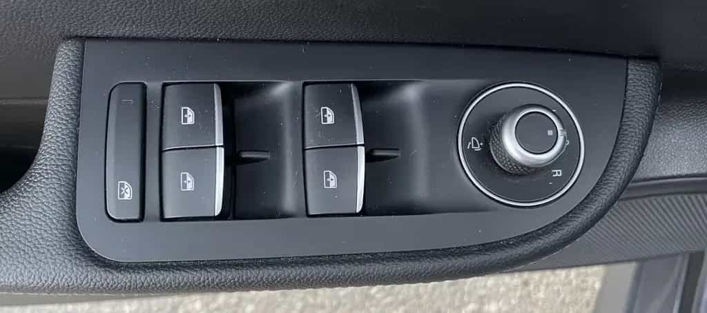 Alfa Romeo Giulia Veloce Q4 Vollausstattung Alu"19 09/2017-photo-23